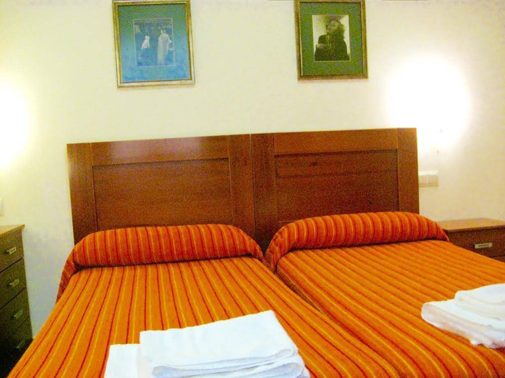 Hostal Tirso Plaza