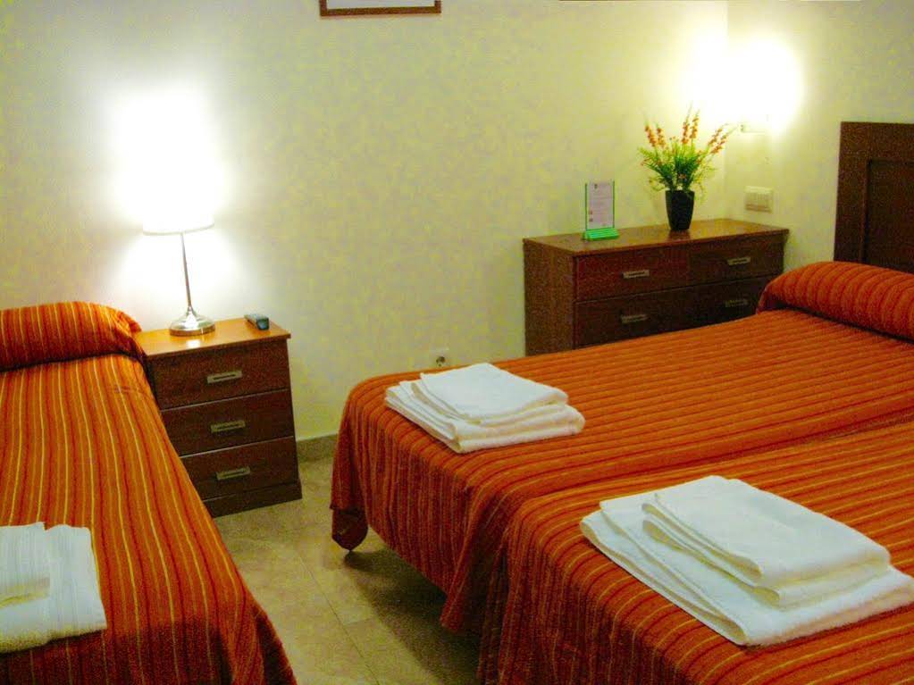 Hostal Tirso Plaza