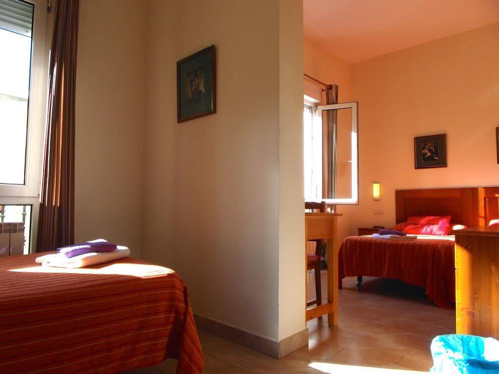 Hostal Tirso Plaza