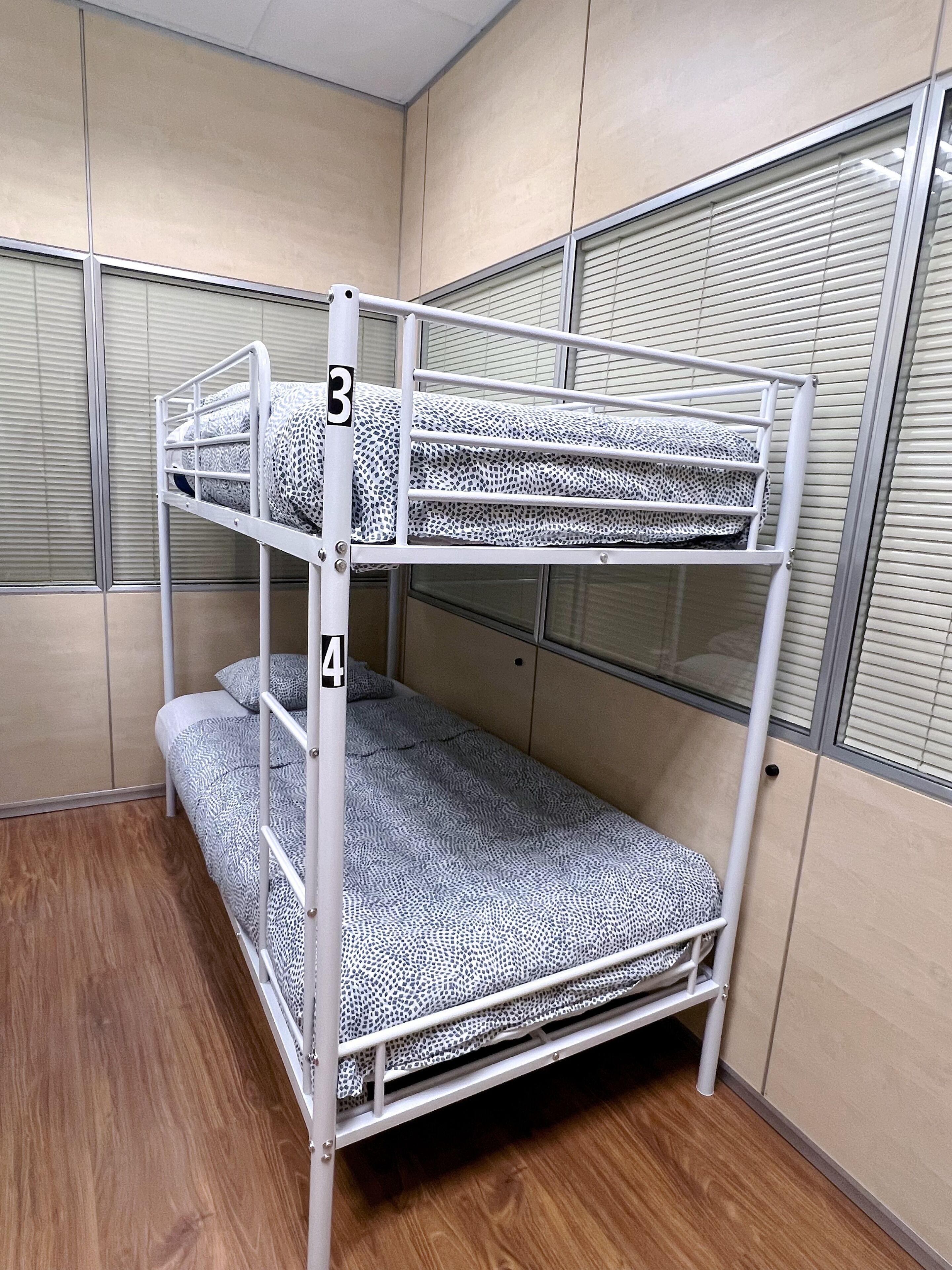 Hostel Acacias