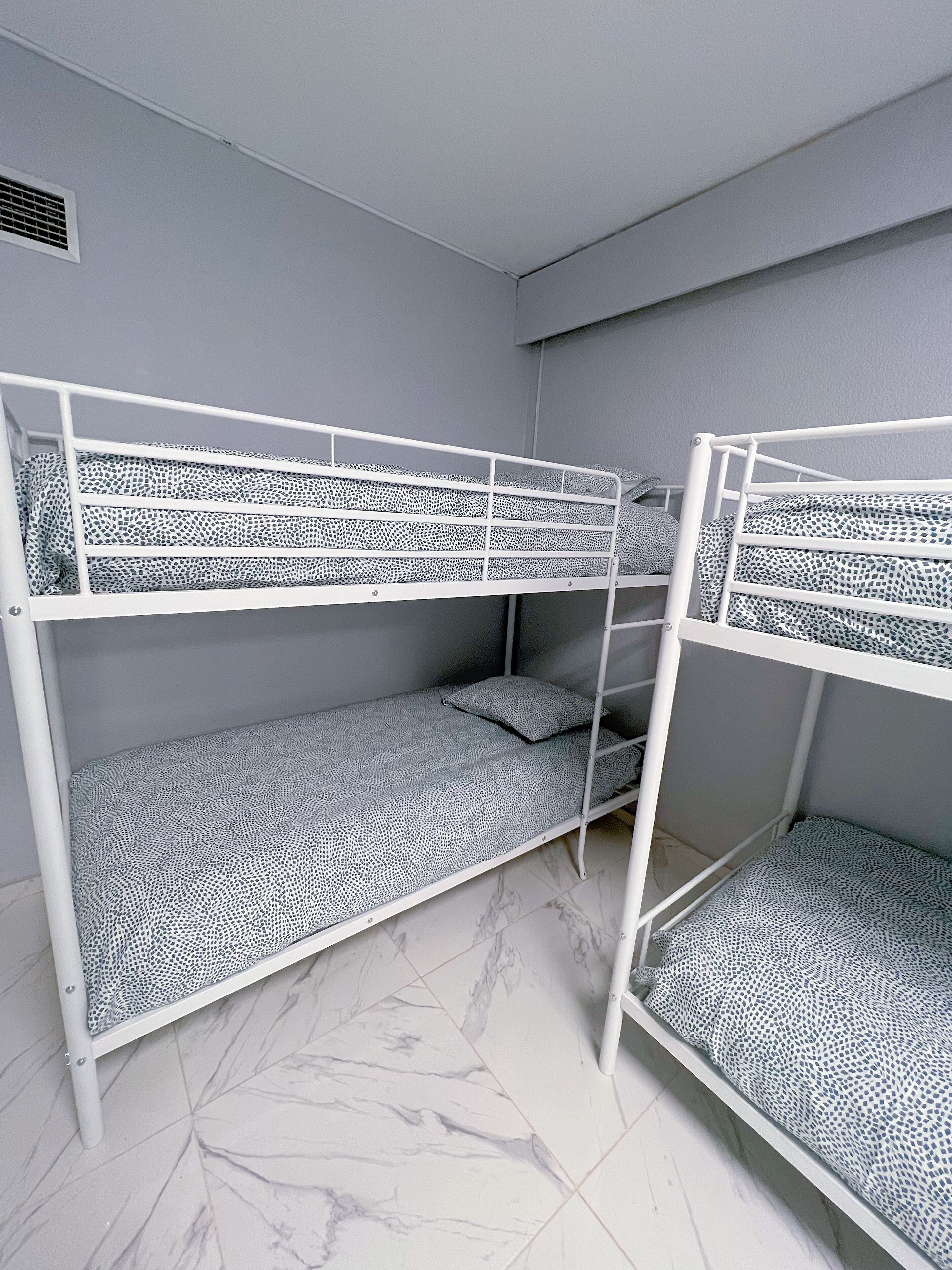 Hostel Acacias
