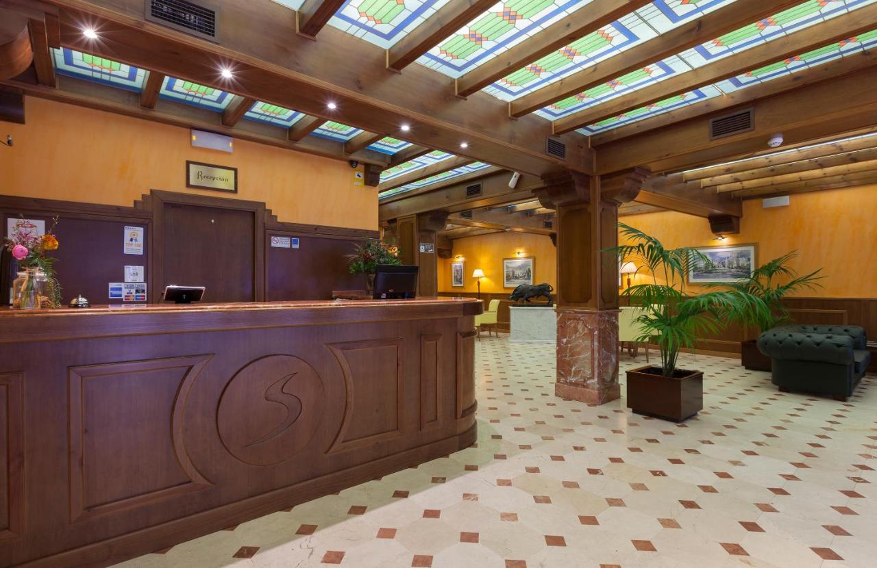 Hotel Agora Juan de Austria