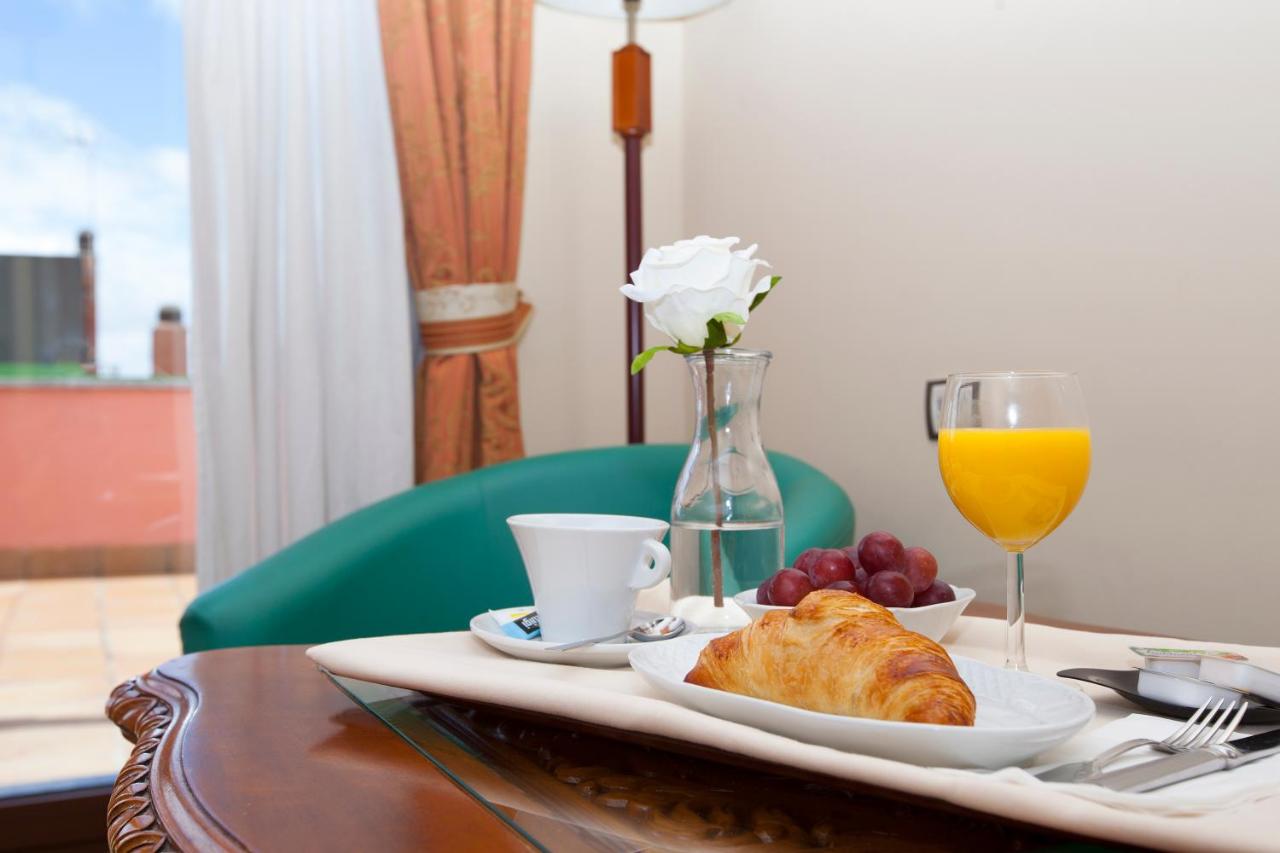 Hotel Agora Juan de Austria