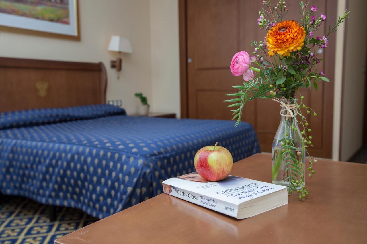 Hotel Agora Juan de Austria