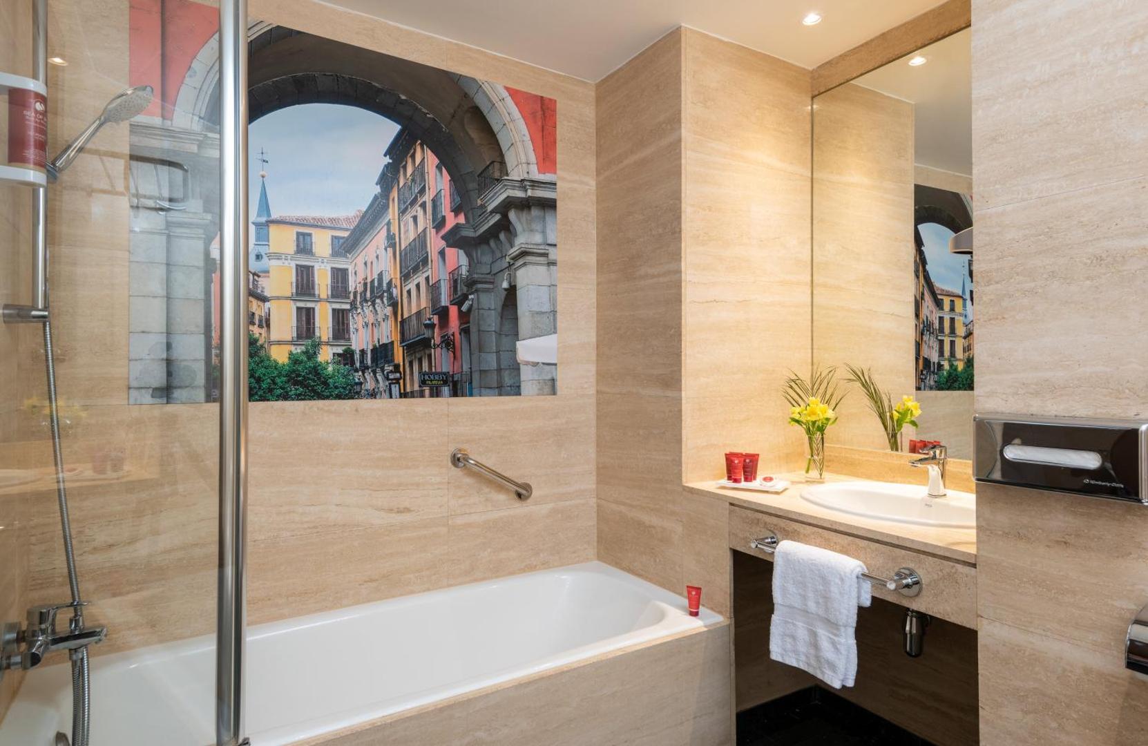 Leonardo Hotel Madrid City Center