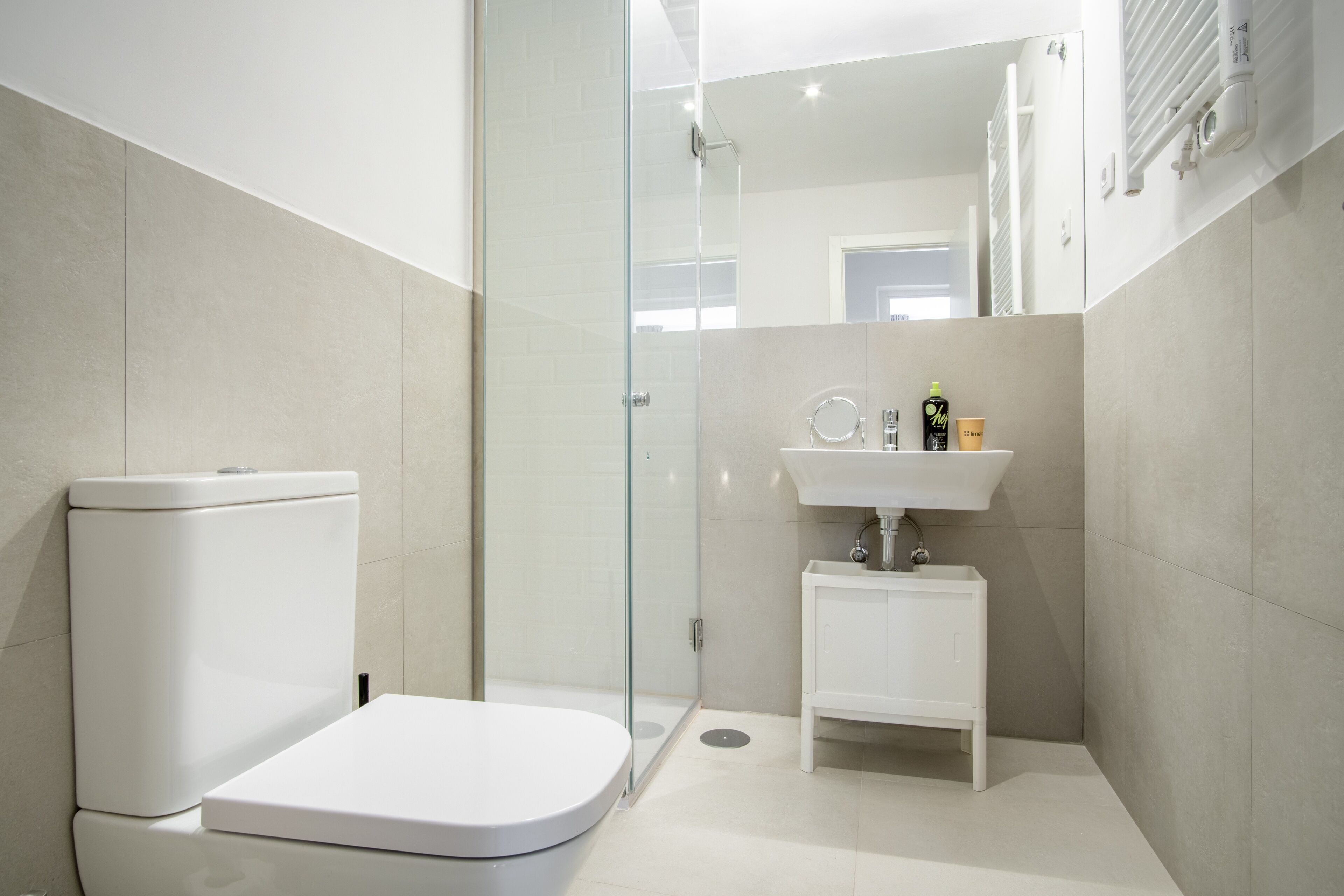 Limehome Madrid Calle Ave Maria