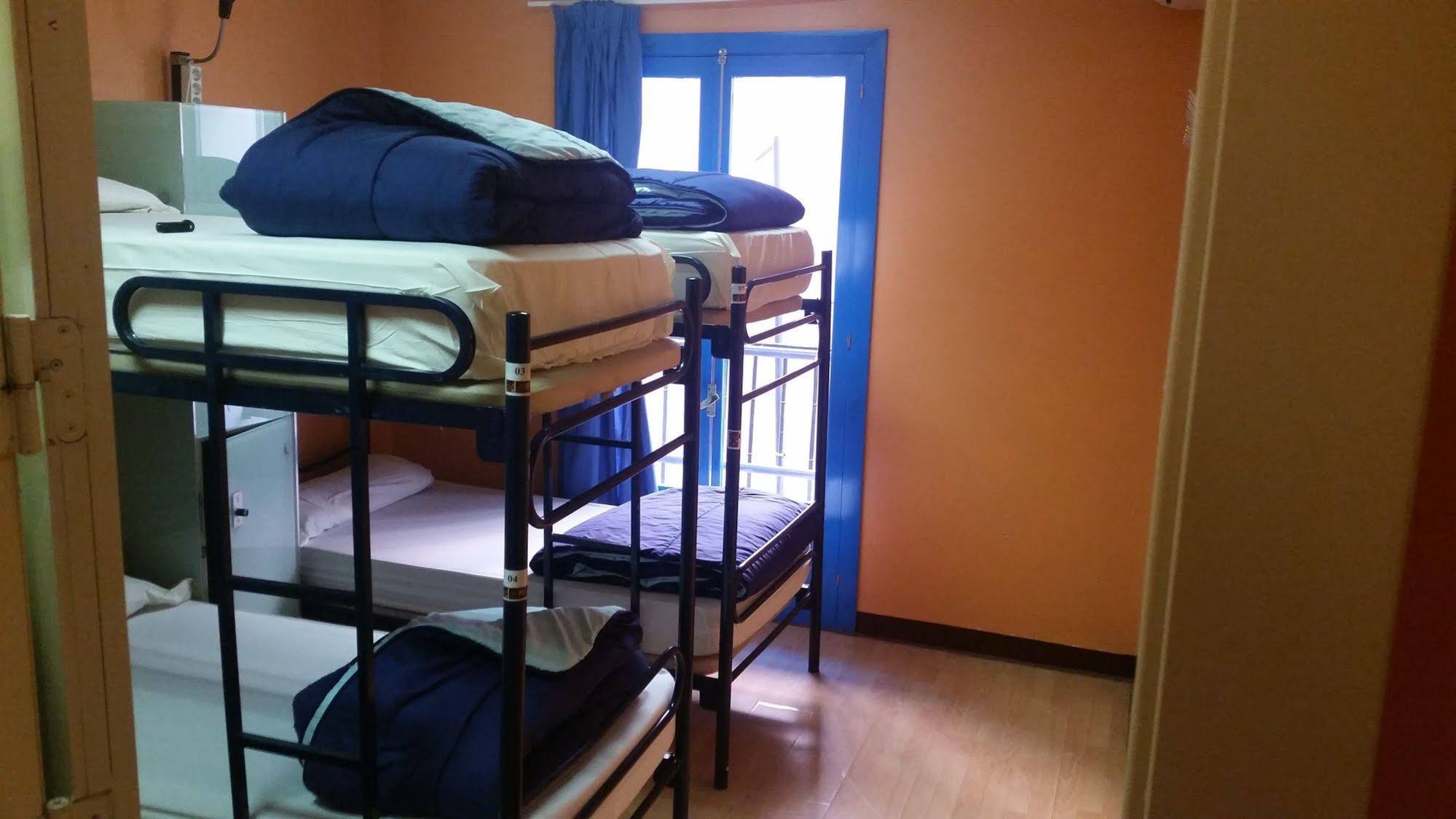 Mad Hostel