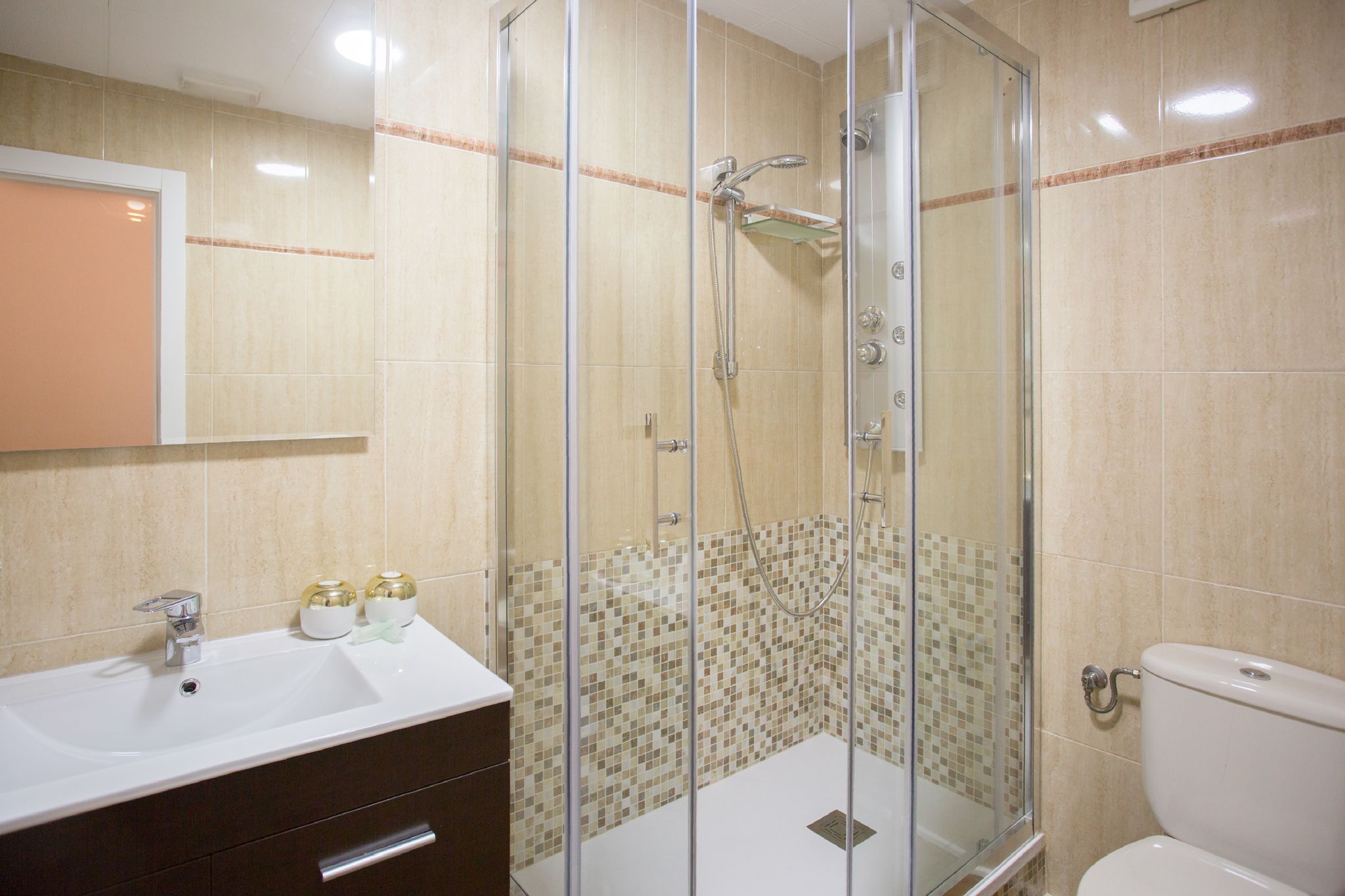 Madrid Suites San Mateo