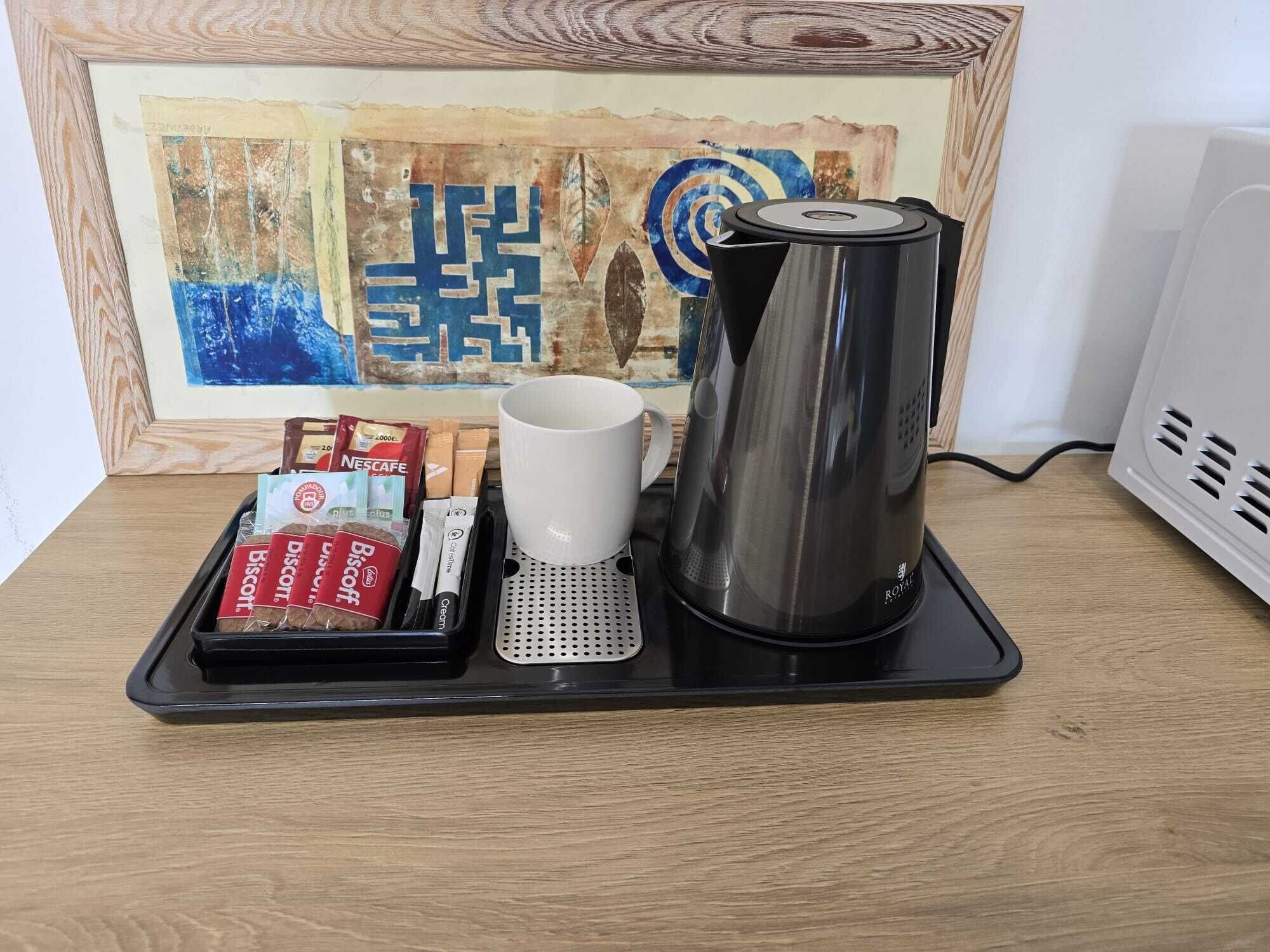 Modular Suites Alfonso Gomez