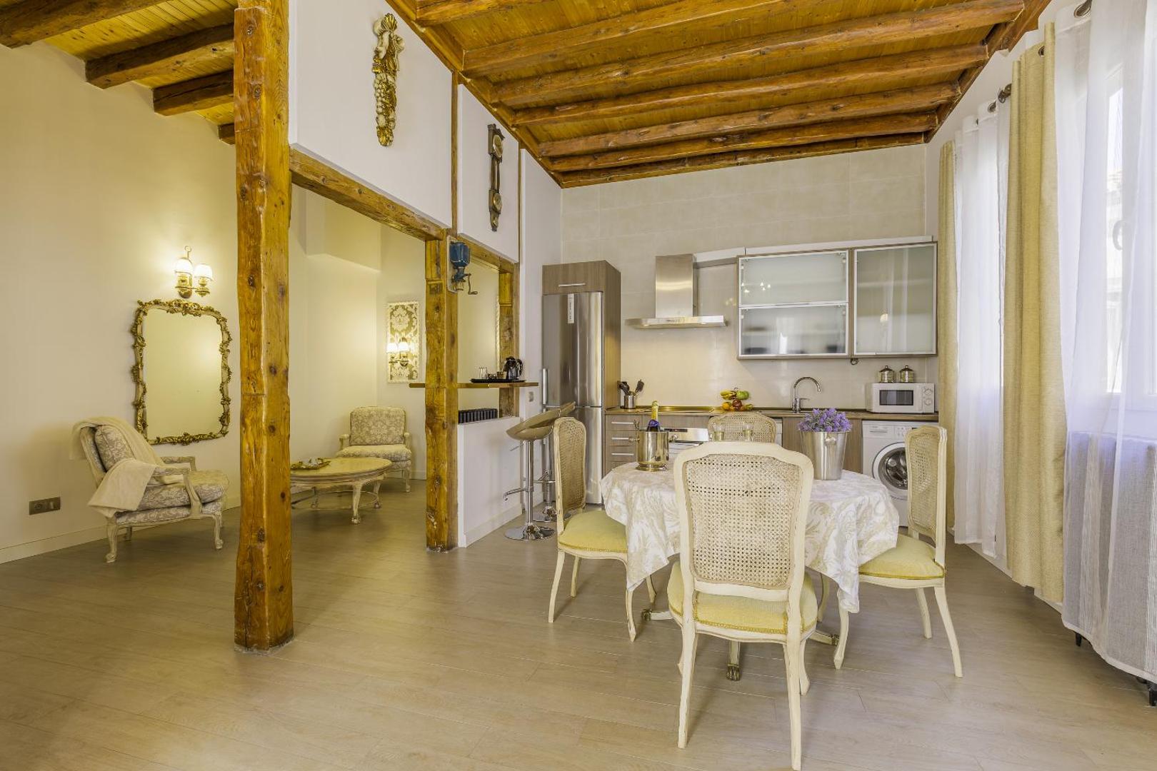 Oriente Palace Apartments