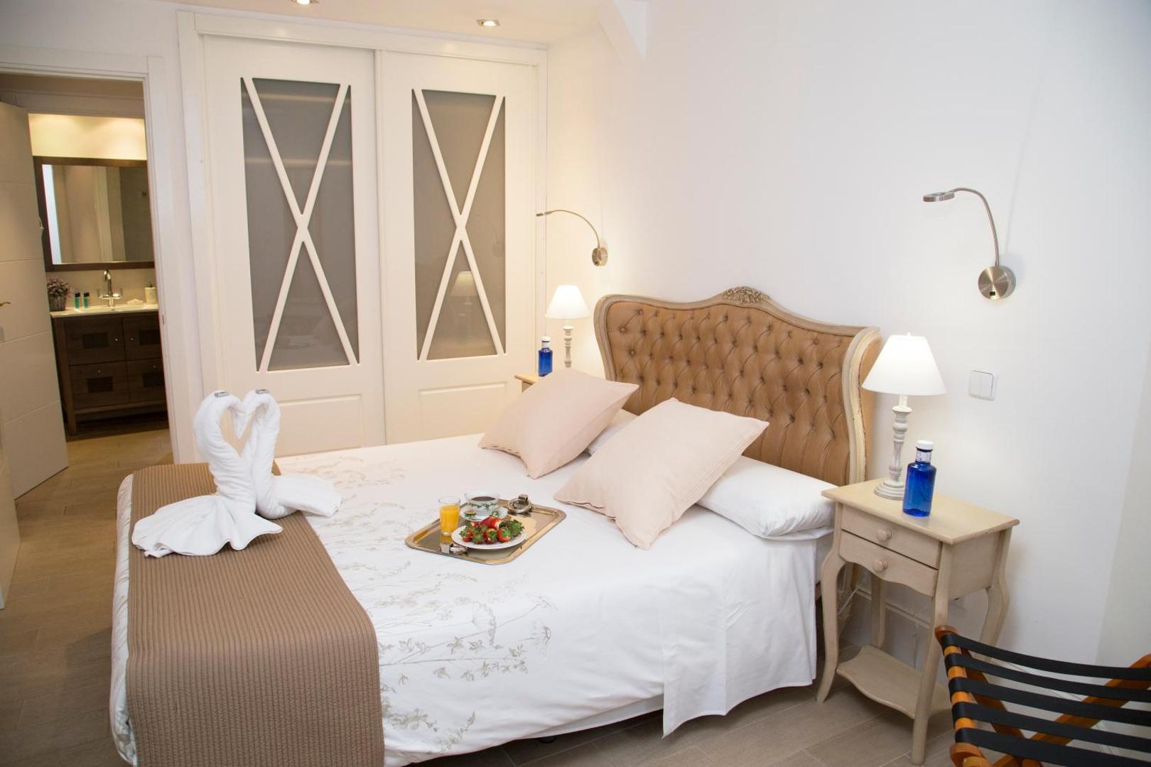 Oriente Palace Apartments