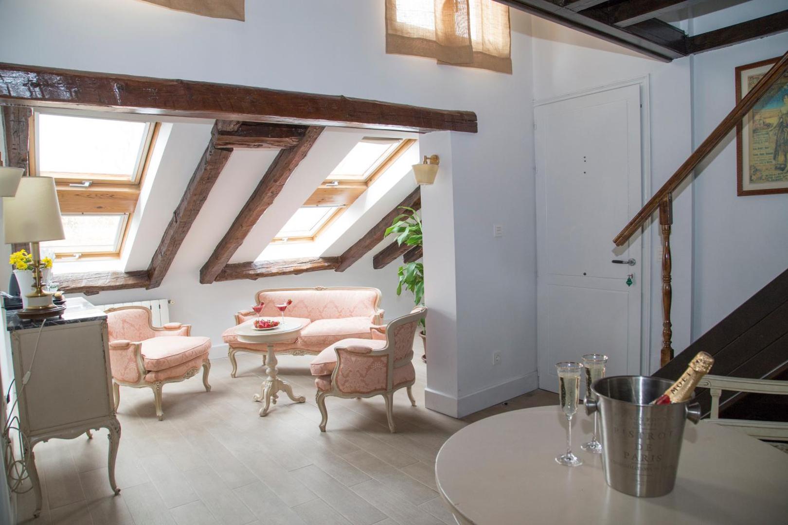 Oriente Palace Apartments