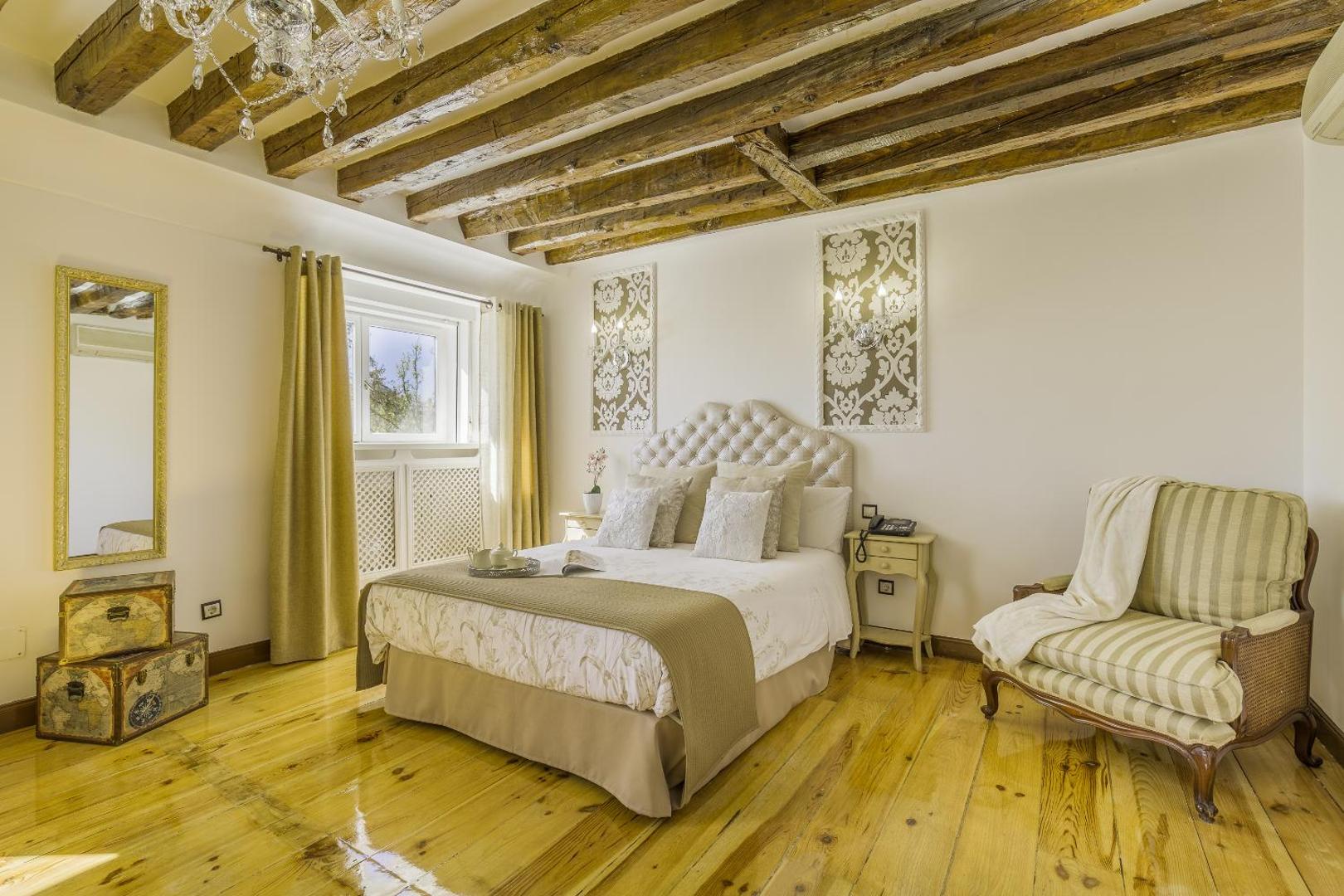 Oriente Palace Apartments