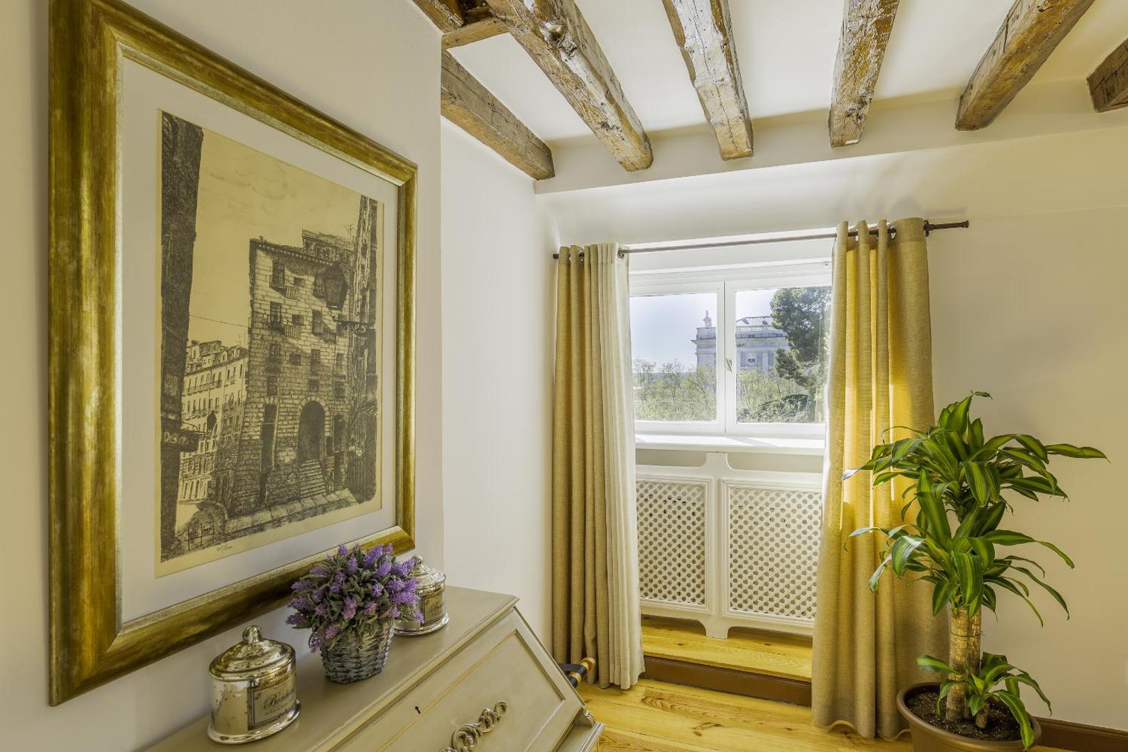 Oriente Palace Apartments