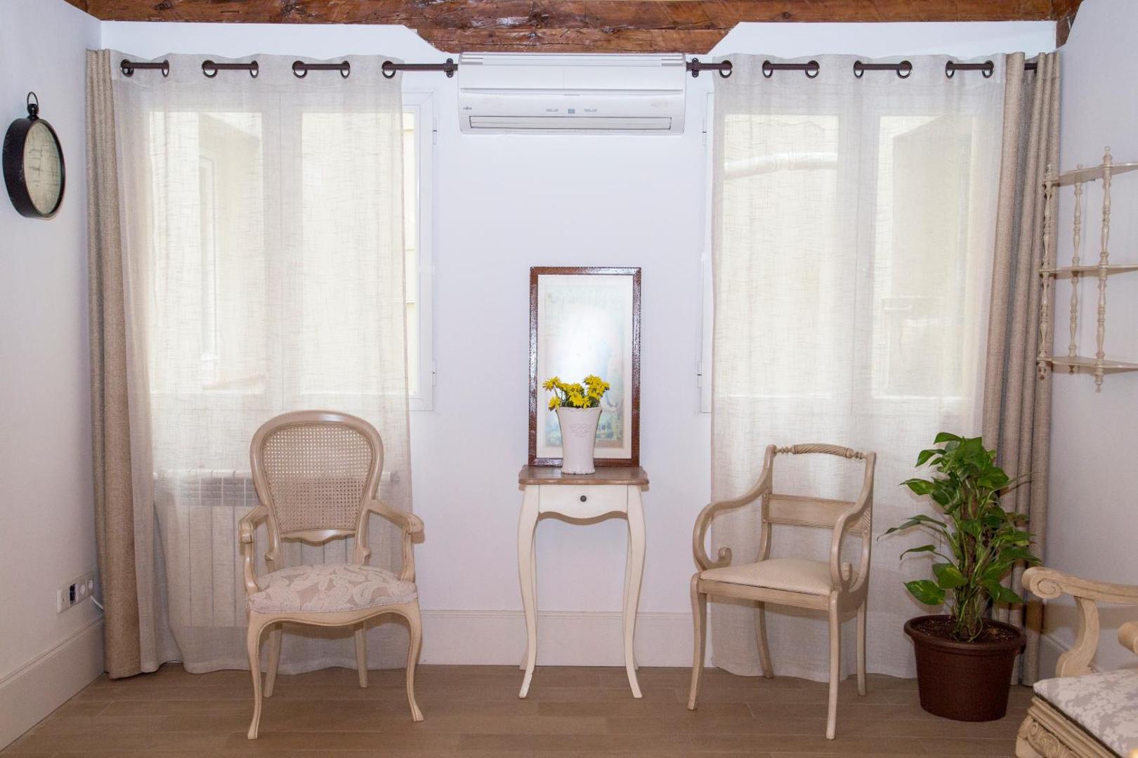 Oriente Palace Apartments