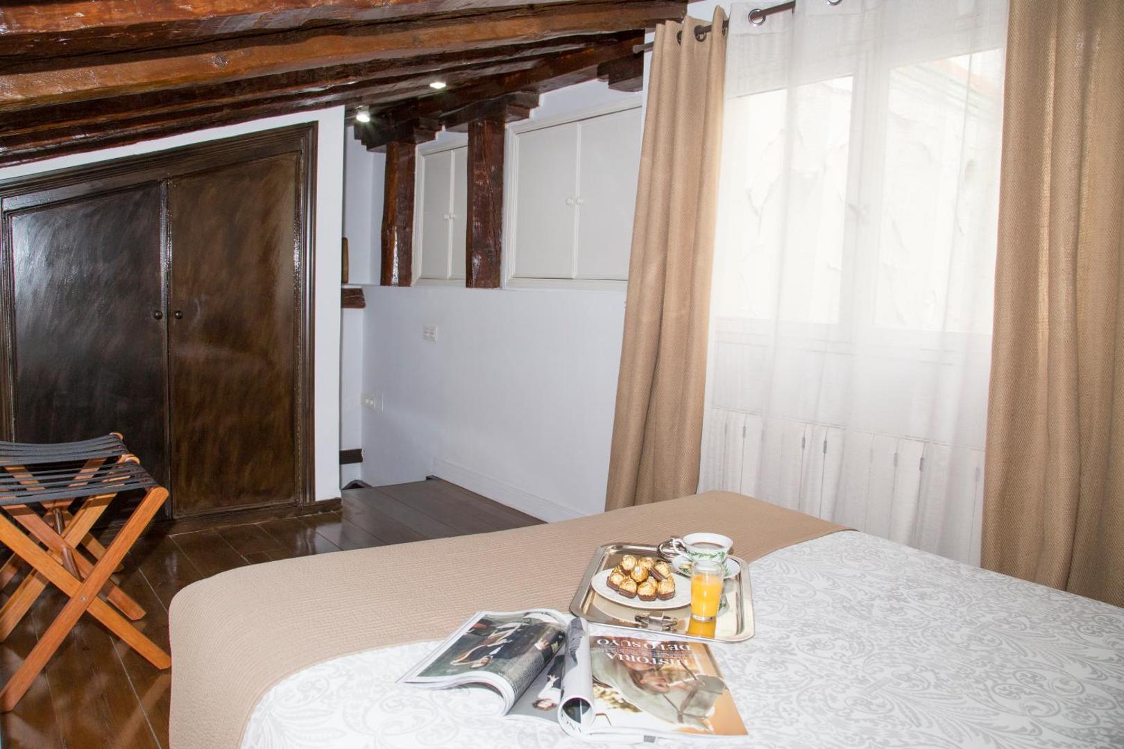 Oriente Palace Apartments