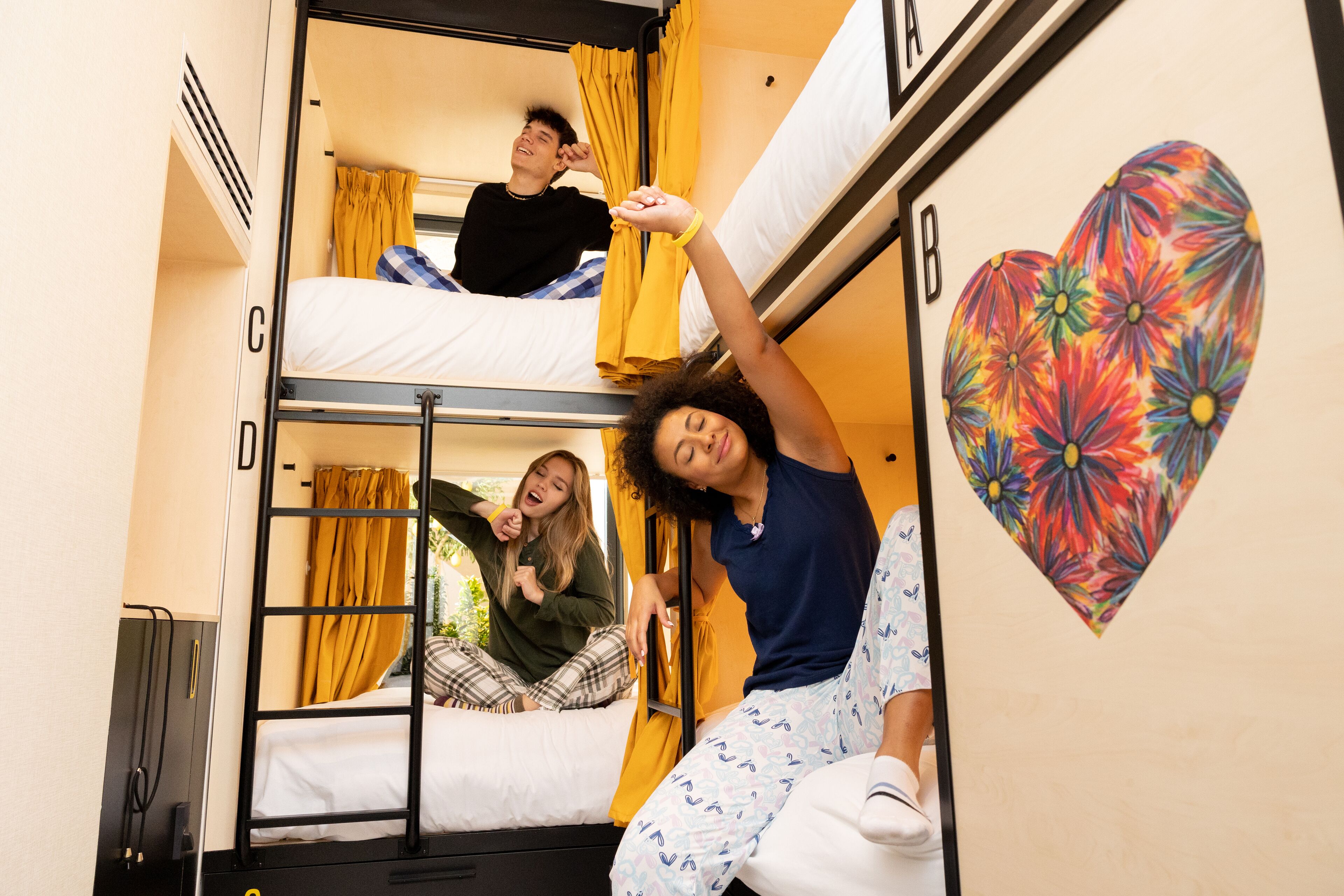 Petit Hostel Palacio Real