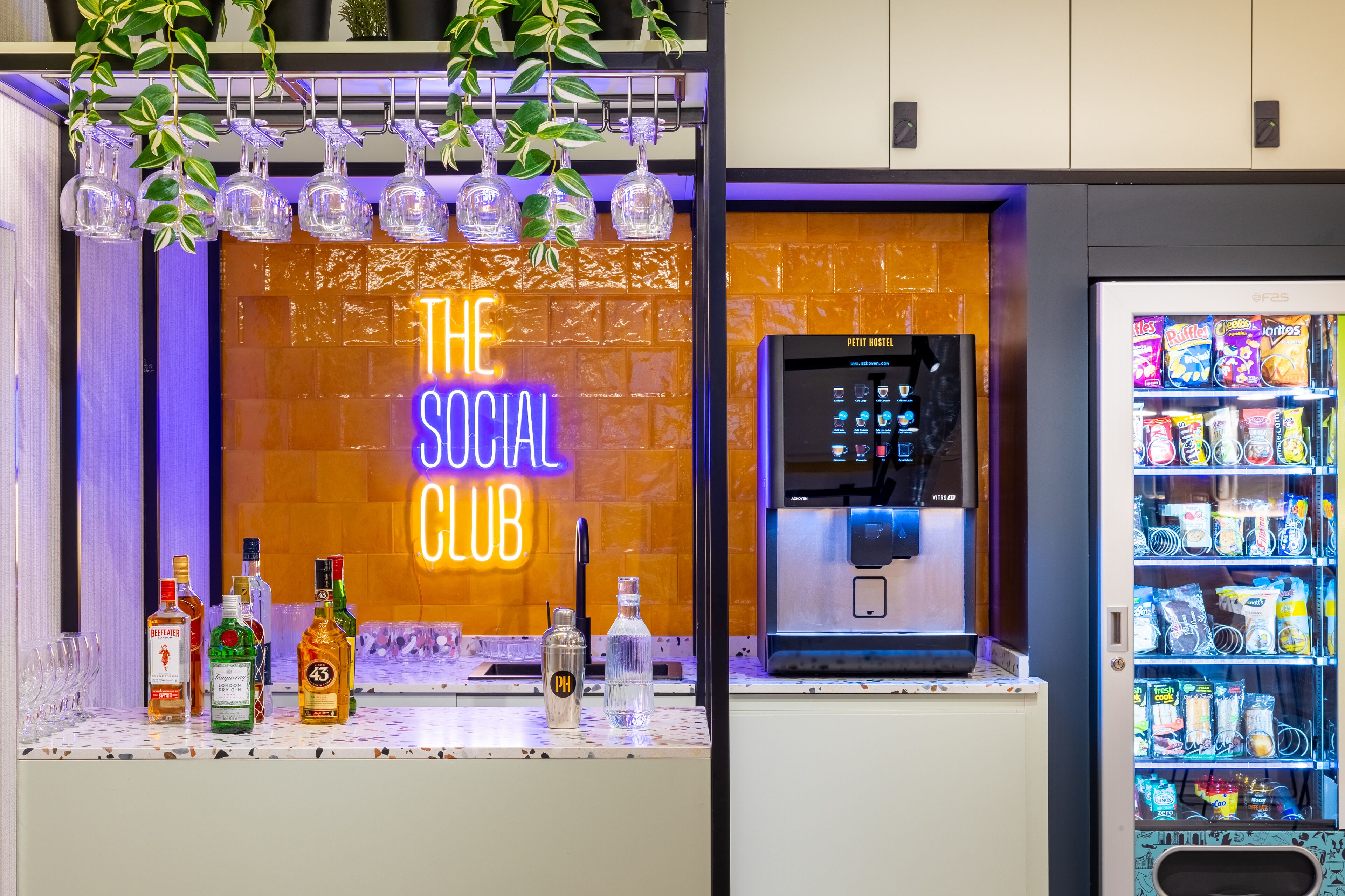 Petit Hostel Palacio Real