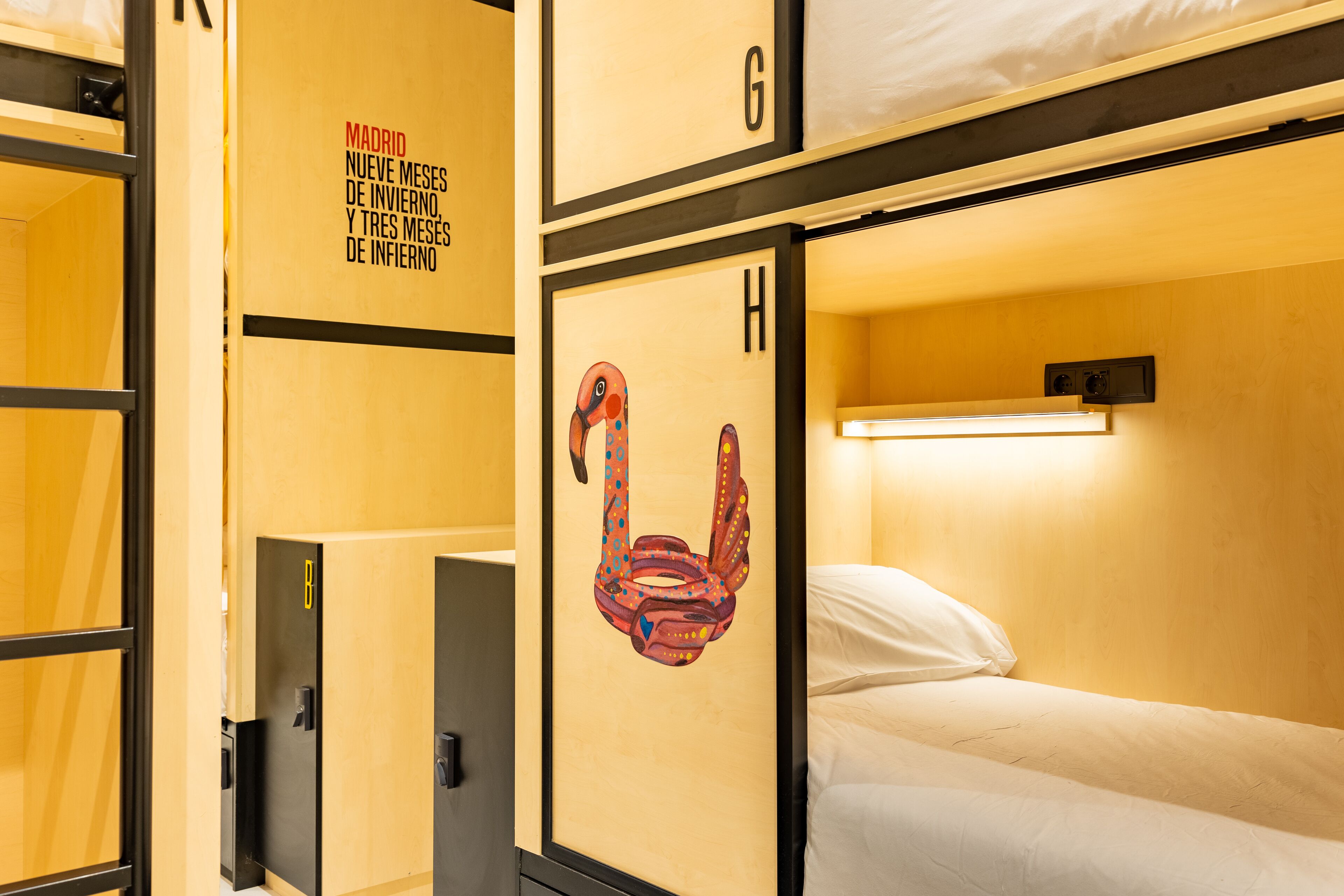 Petit Hostel Palacio Real