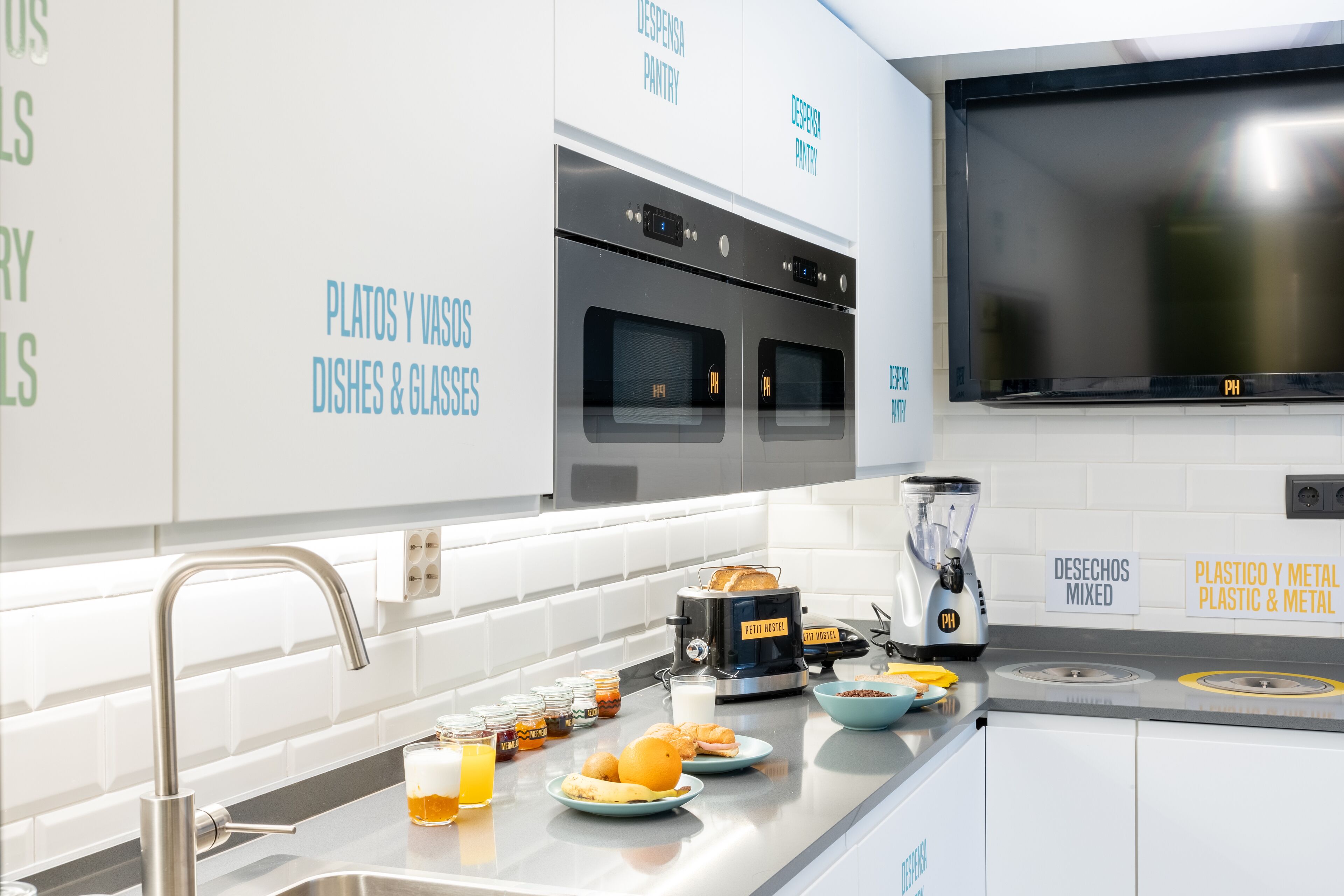 Petit Hostel Palacio Real