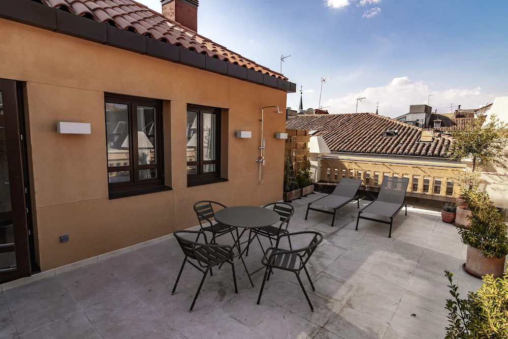 Plaza Mayor Suites & Apartments