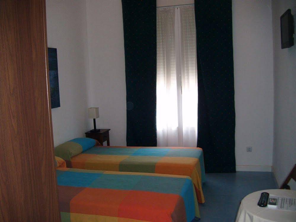 Puerta del Sol Rooms