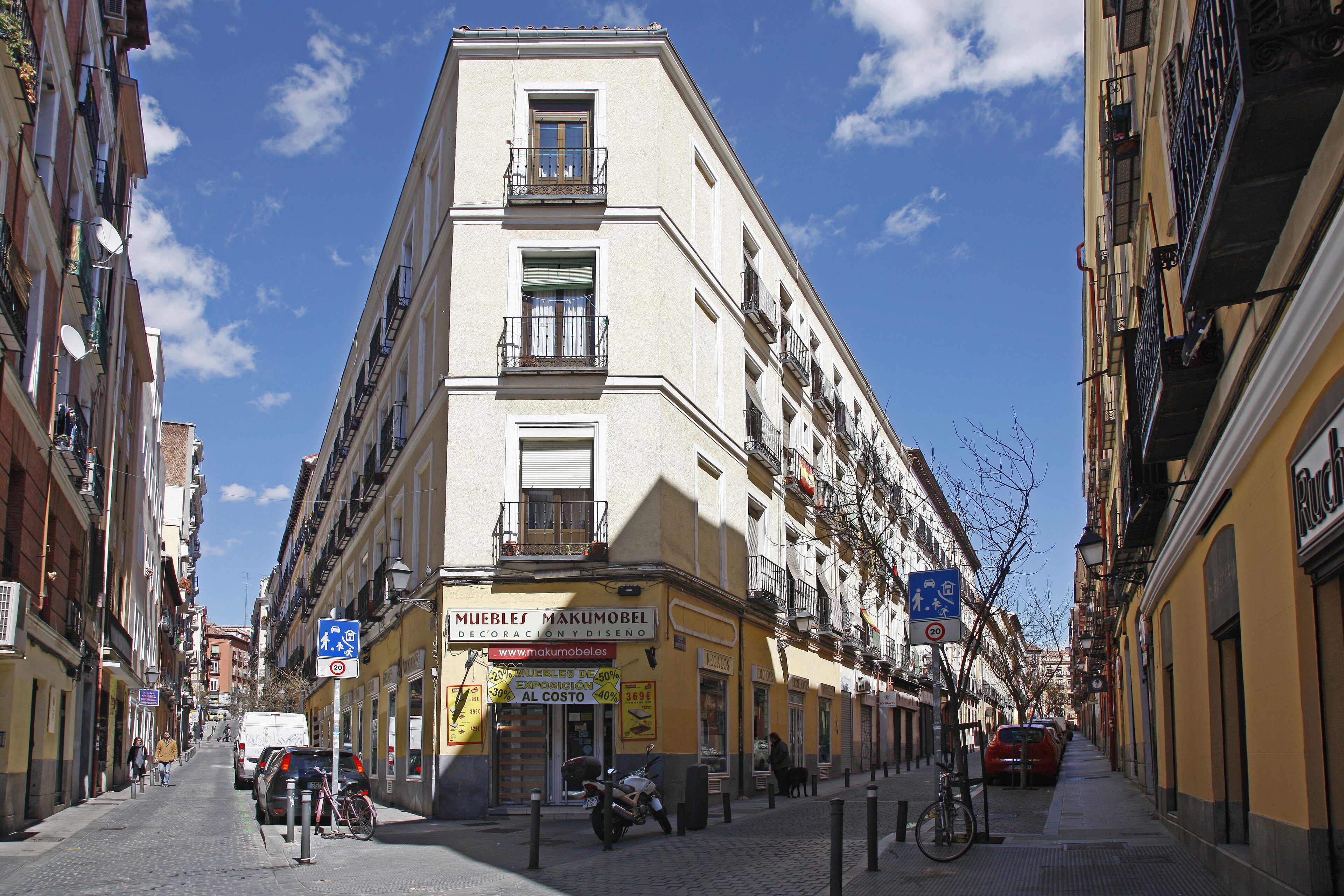 Reina Sofía Boutique by Madflats Collection