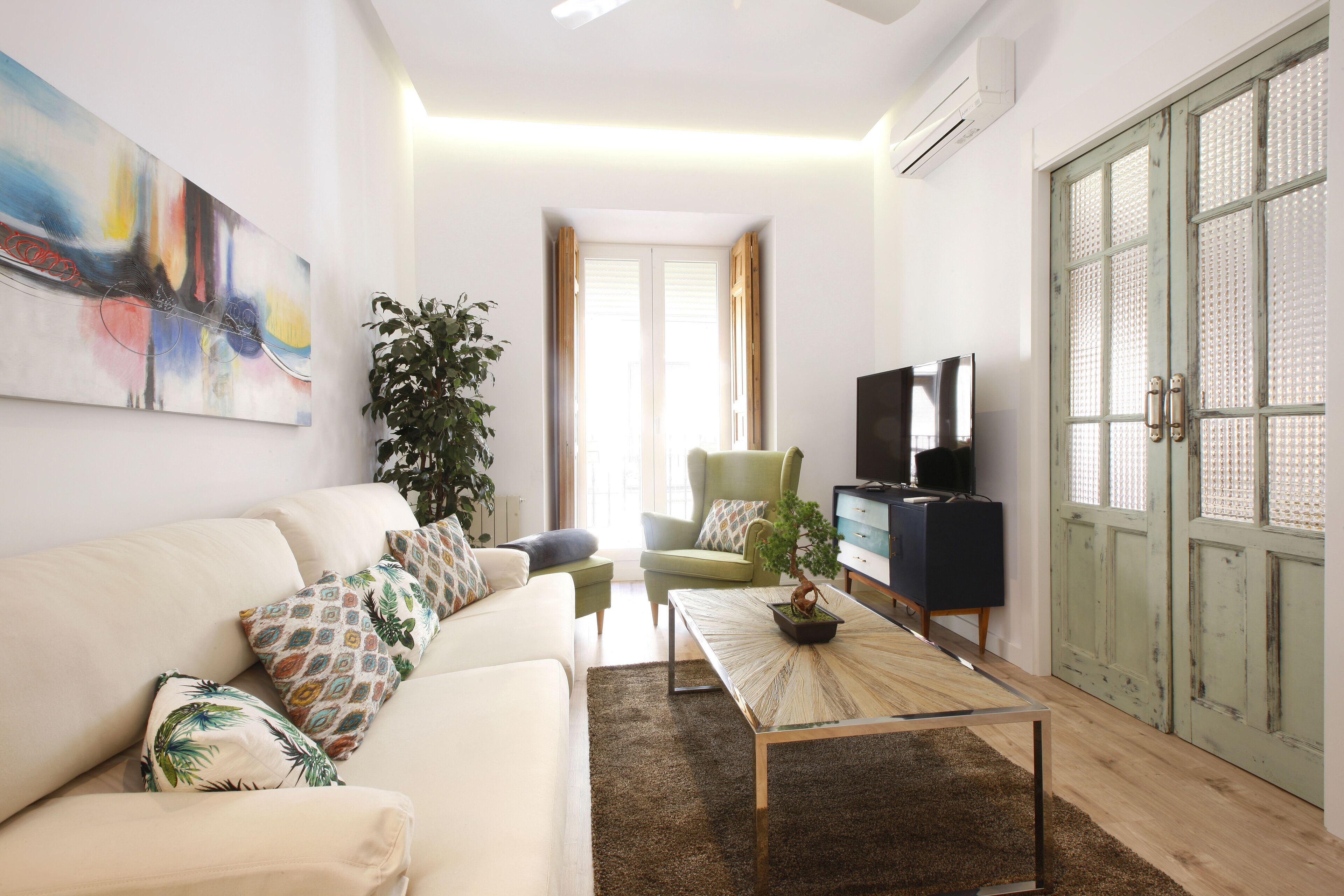 Reina Sofía Boutique by Madflats Collection