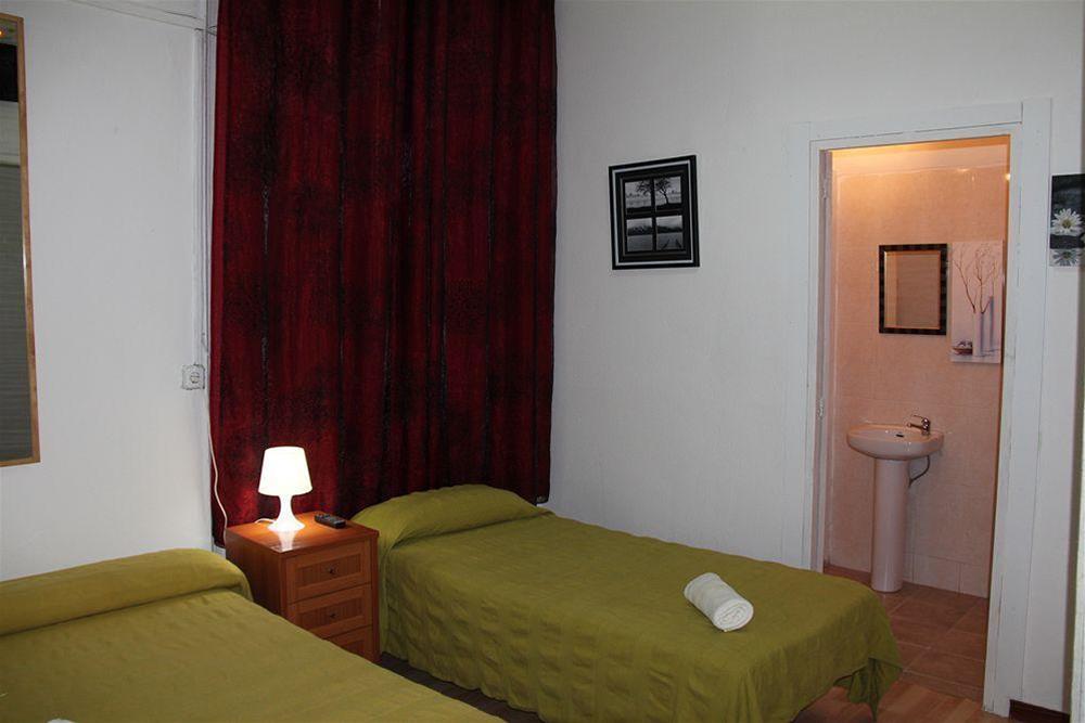 Casa De Huespedes Lemus