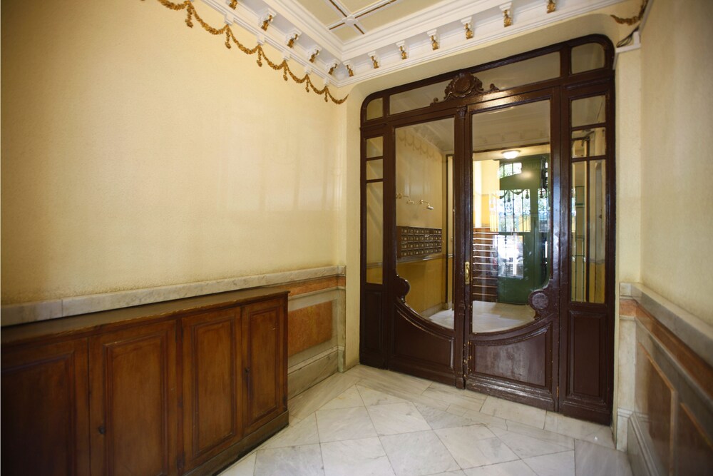 Sofía by Madflats Collection