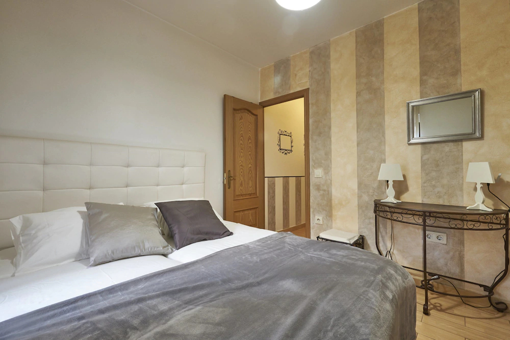 Toledo Rooms