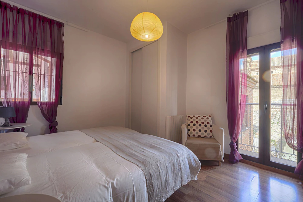 Toledo Rooms