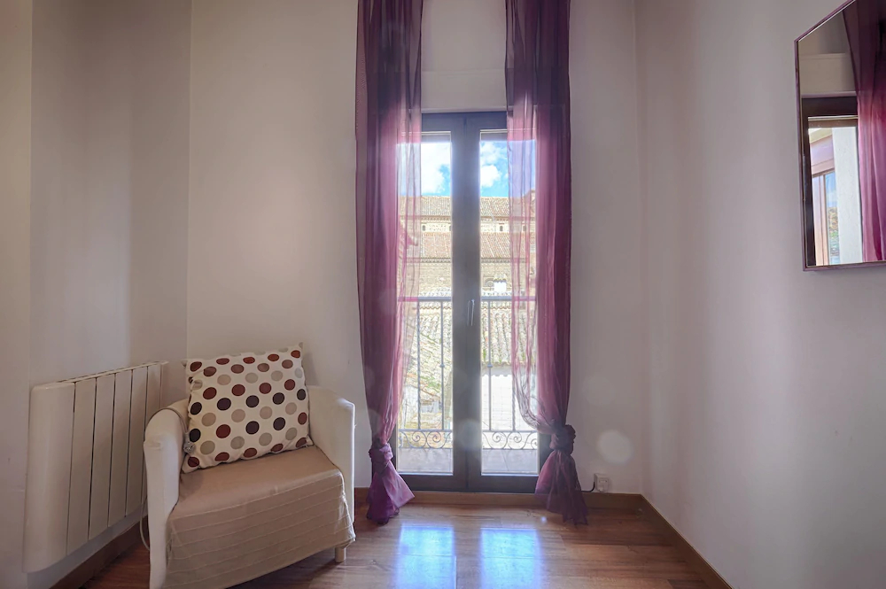 Toledo Rooms