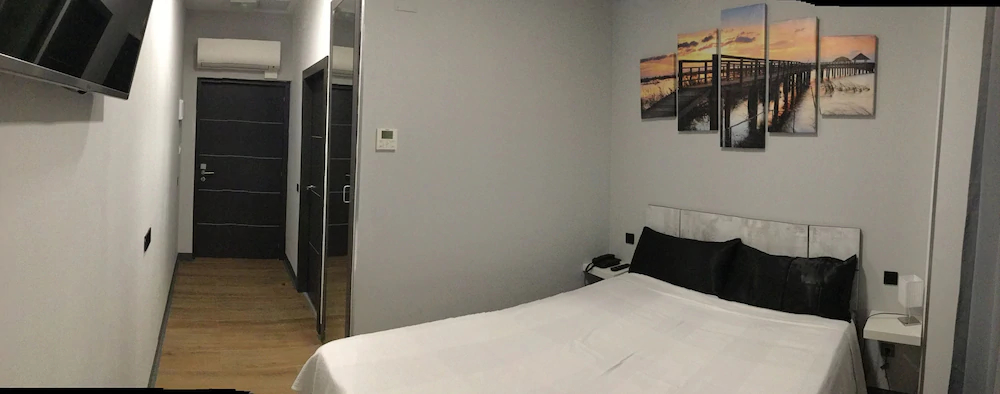 H La Cabana