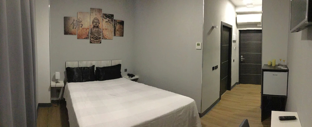 H La Cabana