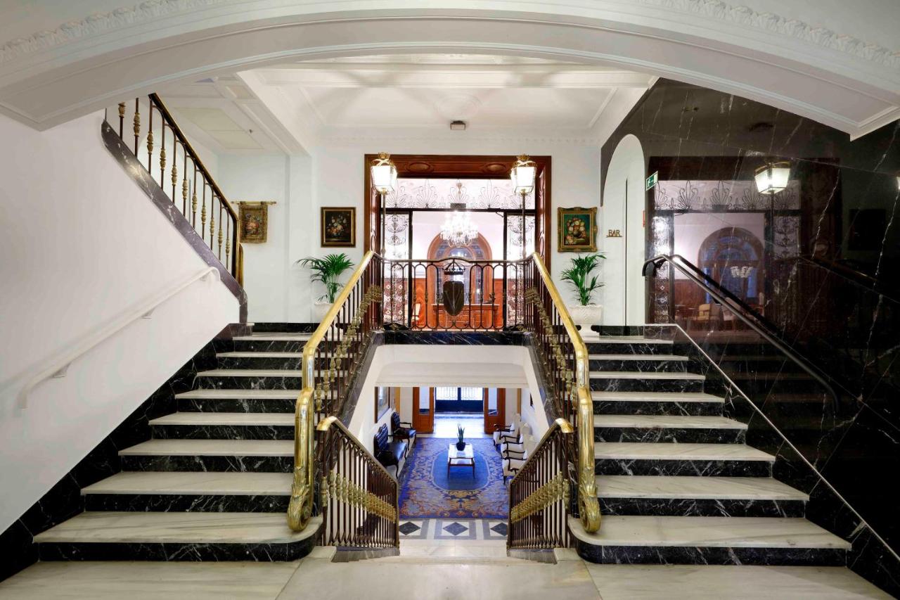 Exe Victoria Palace