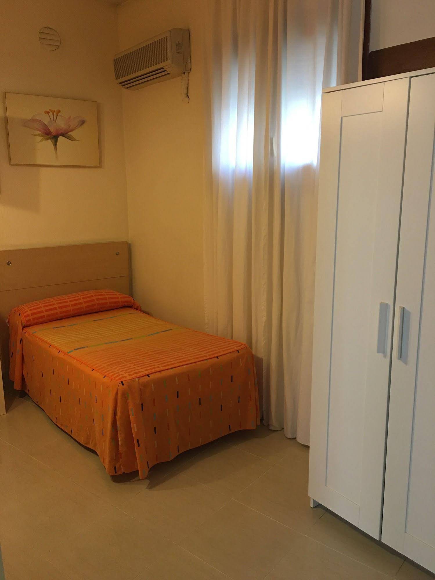 Hostal Cervantes