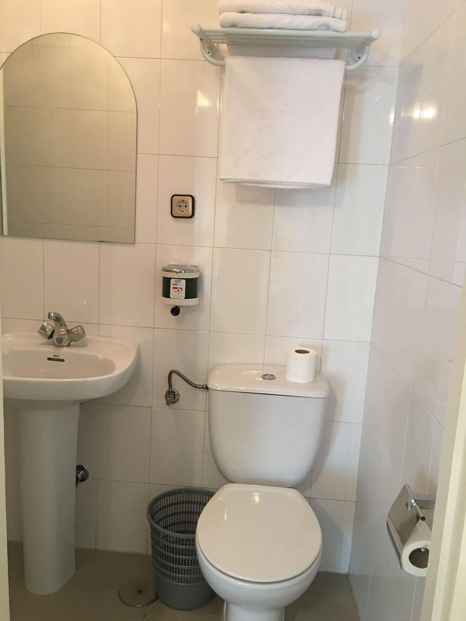 Hostal Cervantes