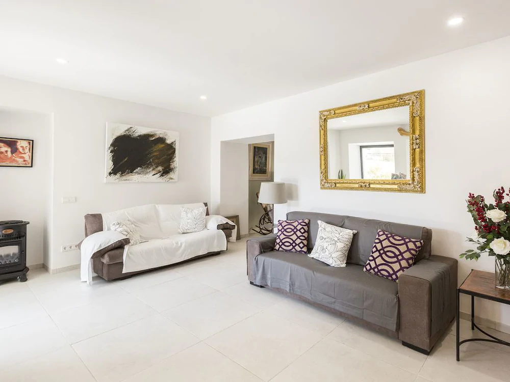 Residence by G Can Rochet