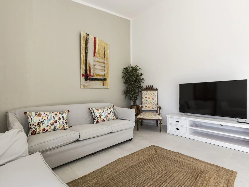 Residence by G Can Rochet