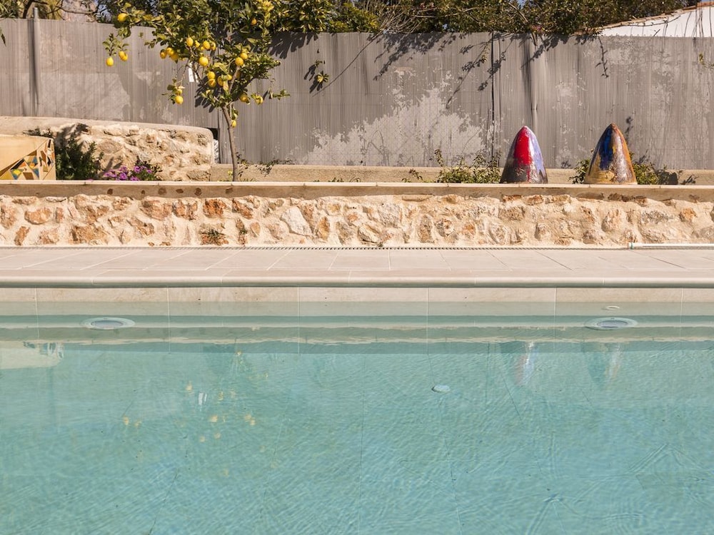 Residence by G Can Rochet