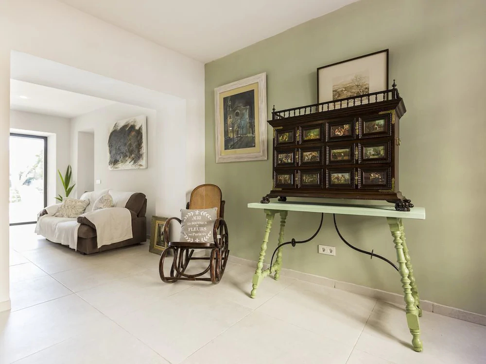 Residence by G Can Rochet