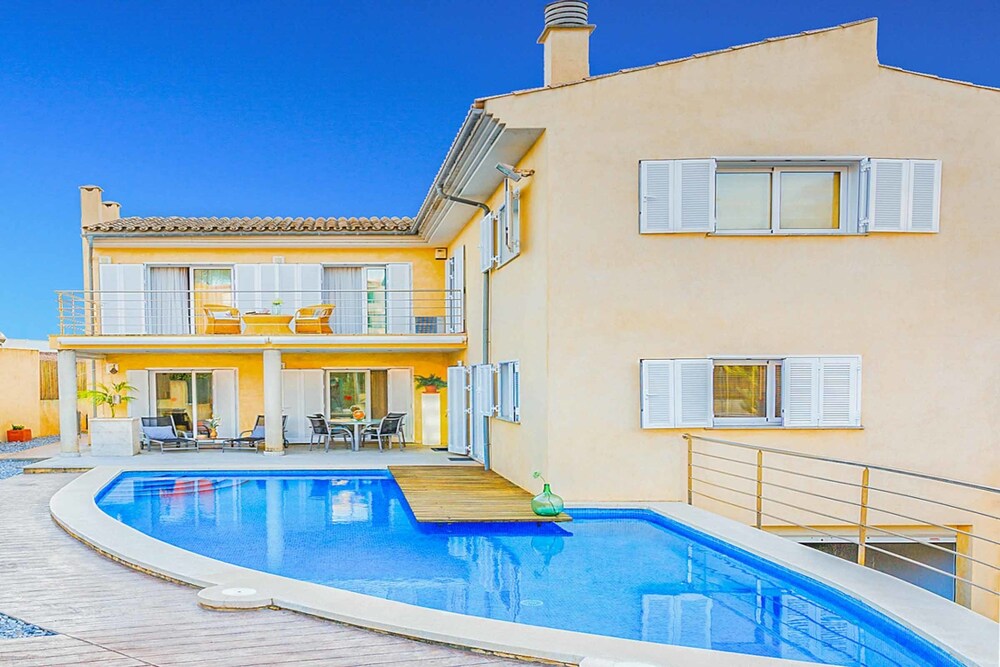 Villa Gaya
