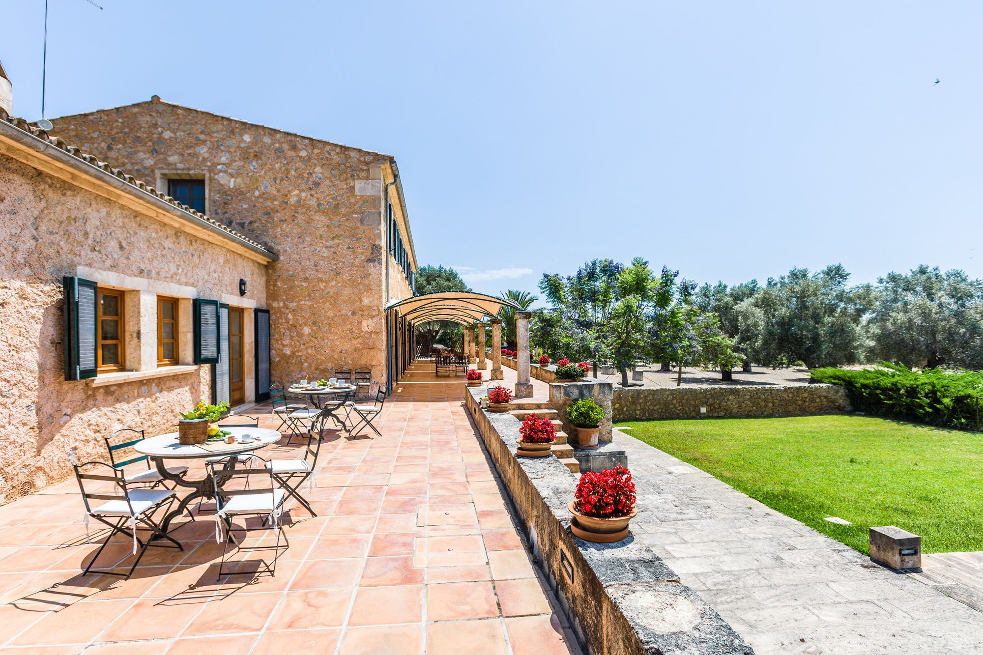 Residence by G Cas Comte