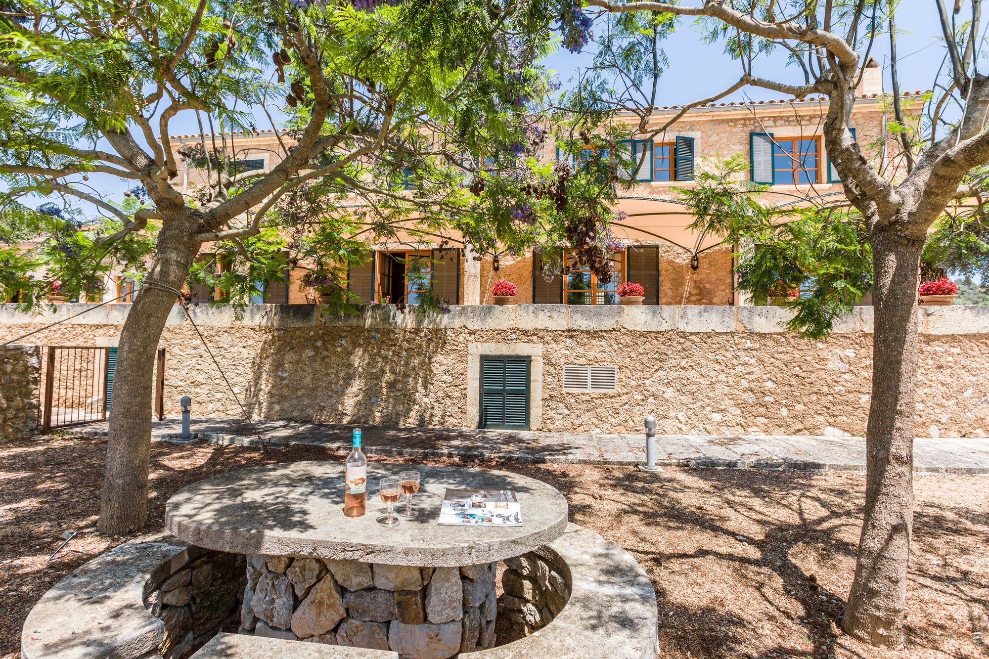 Residence by G Cas Comte