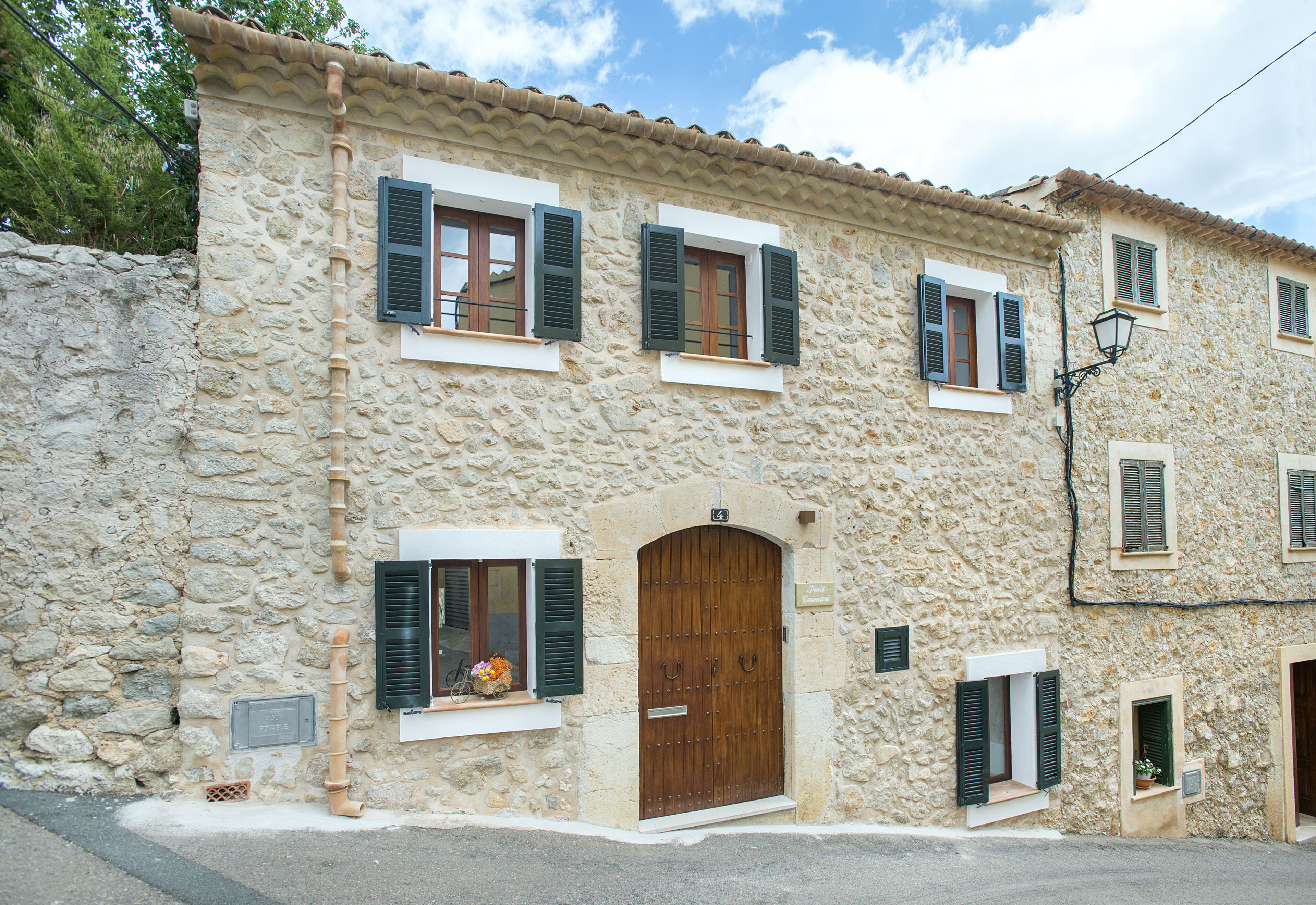 Petit Caimari