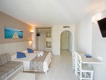 Hotel Club Es Talaial