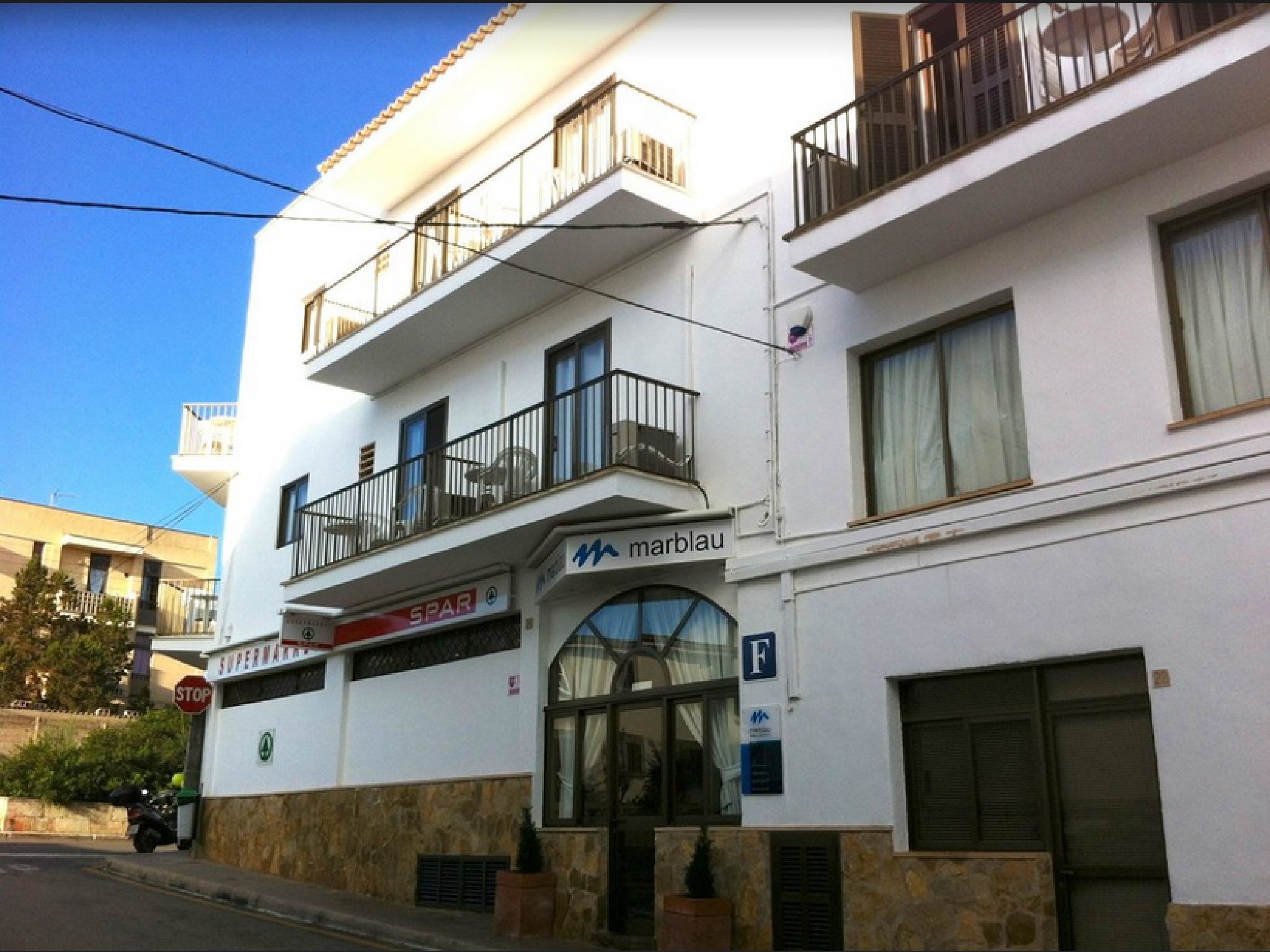 Marblau Hostal