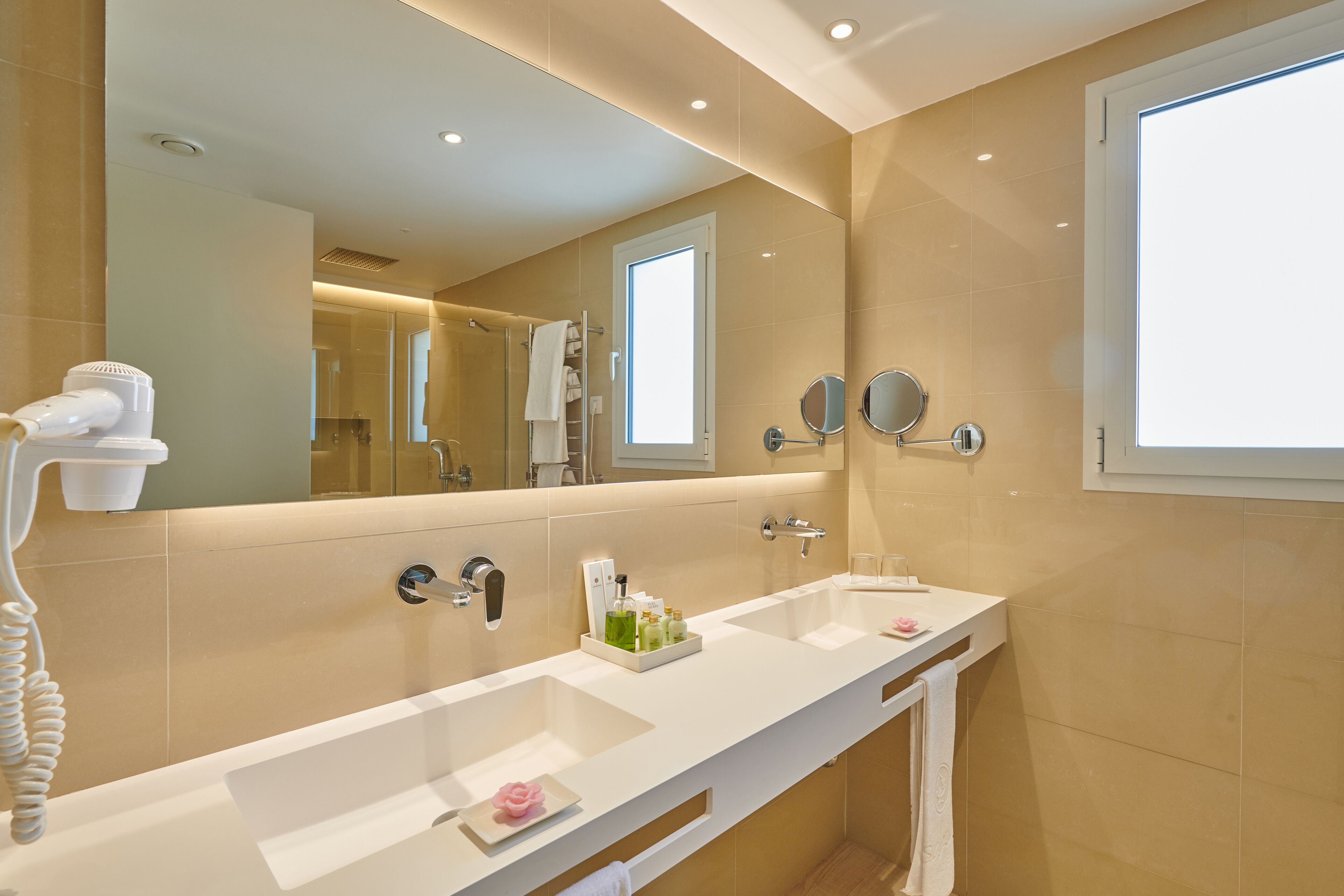 Hotel Sabina & Suites