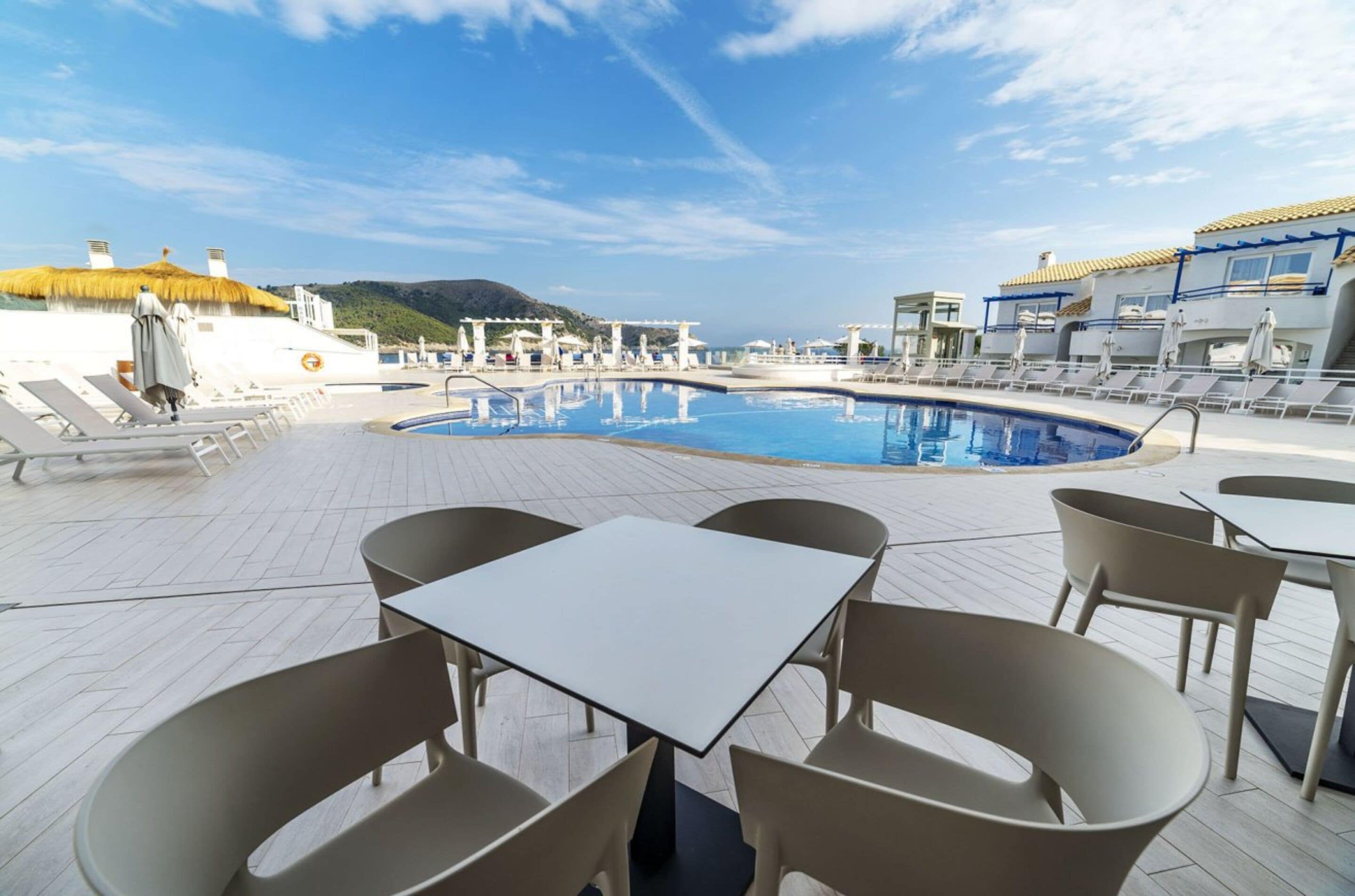 Parque Nereida Suites Hotel